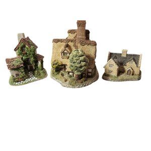 Set Of 3 David Winter Collectible Cottages Hand-Painted Vintage Miniature Houses